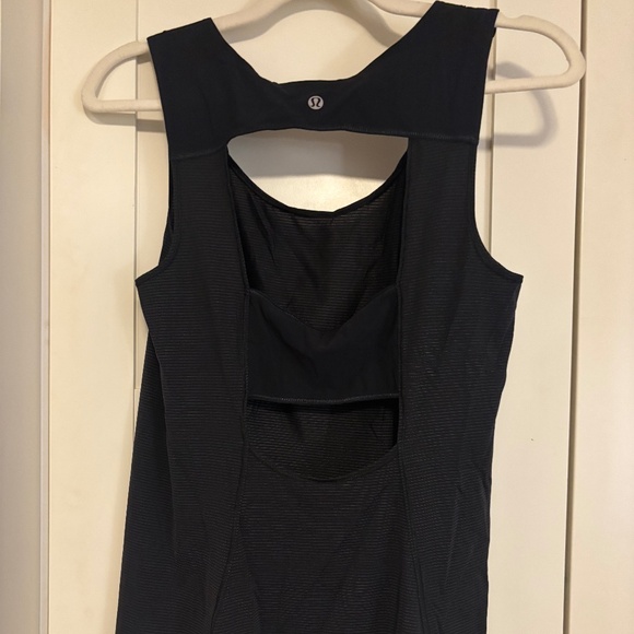 Lululemon Run Righteous Tank (black size 8) - Picture 6 of 7